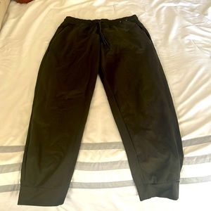 Hunter green size large sweatpants